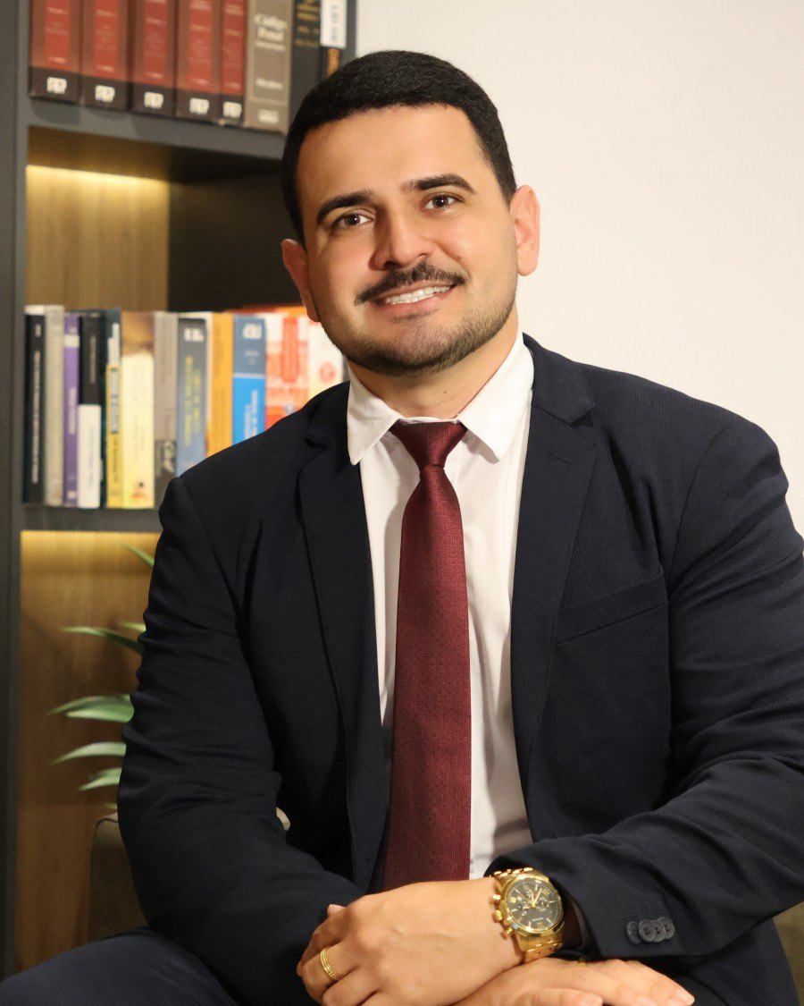 Dr. Bruno de Almeida Carvalho
