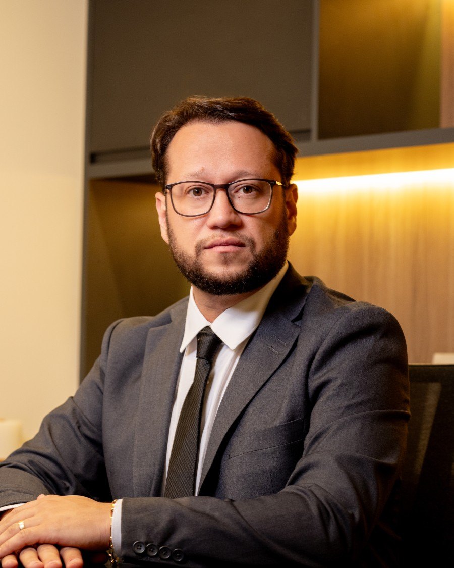 Dr. Lucas Rabello Teixeira Poncio